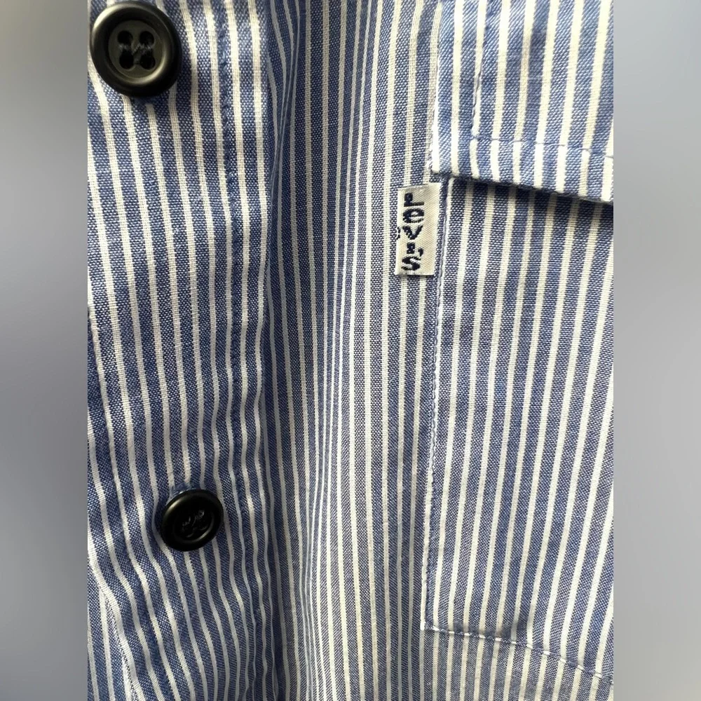 Levi’s Vintage Blue/White Stripe shirt-Size:‎ Large, Missing 2nd/bottom Button